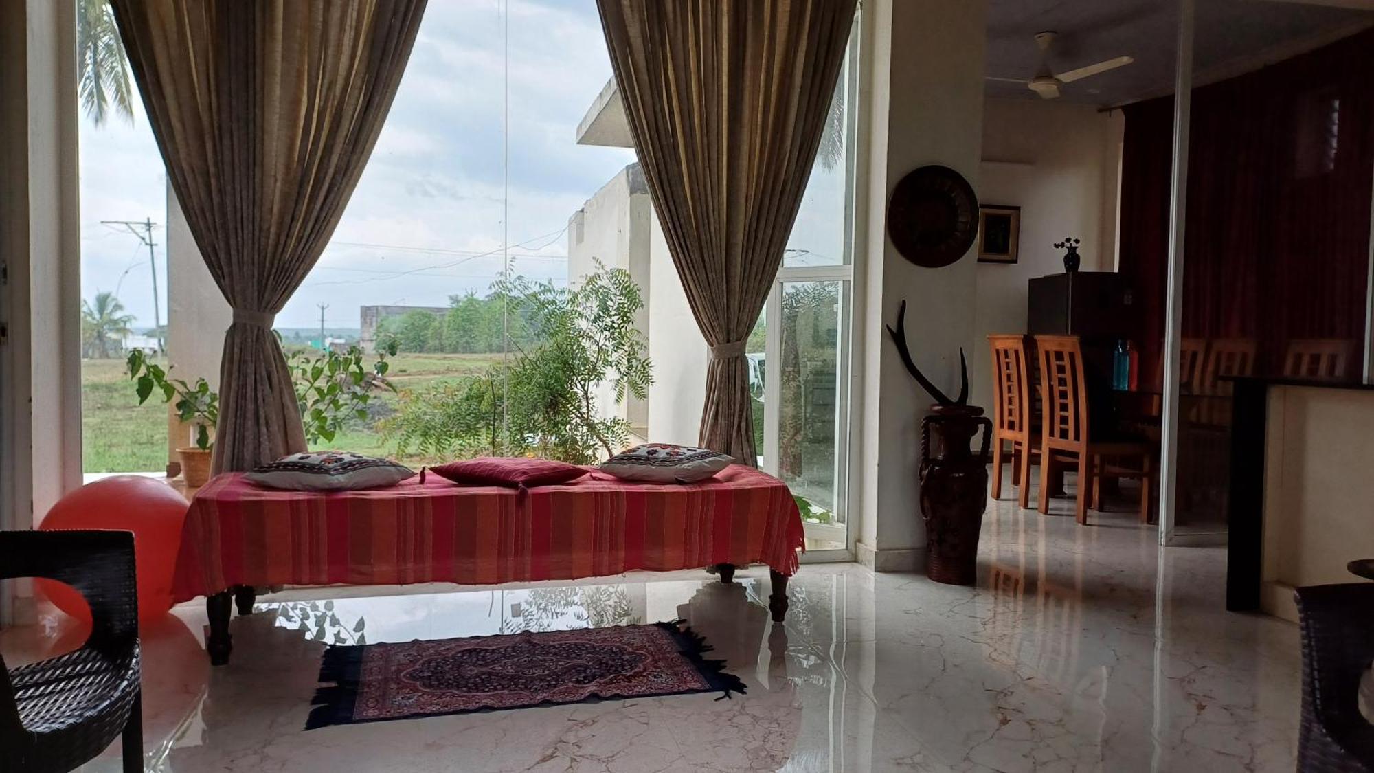 Shi'S Unique & Private 180 Degree Glass House In Pollāchi Esterno foto