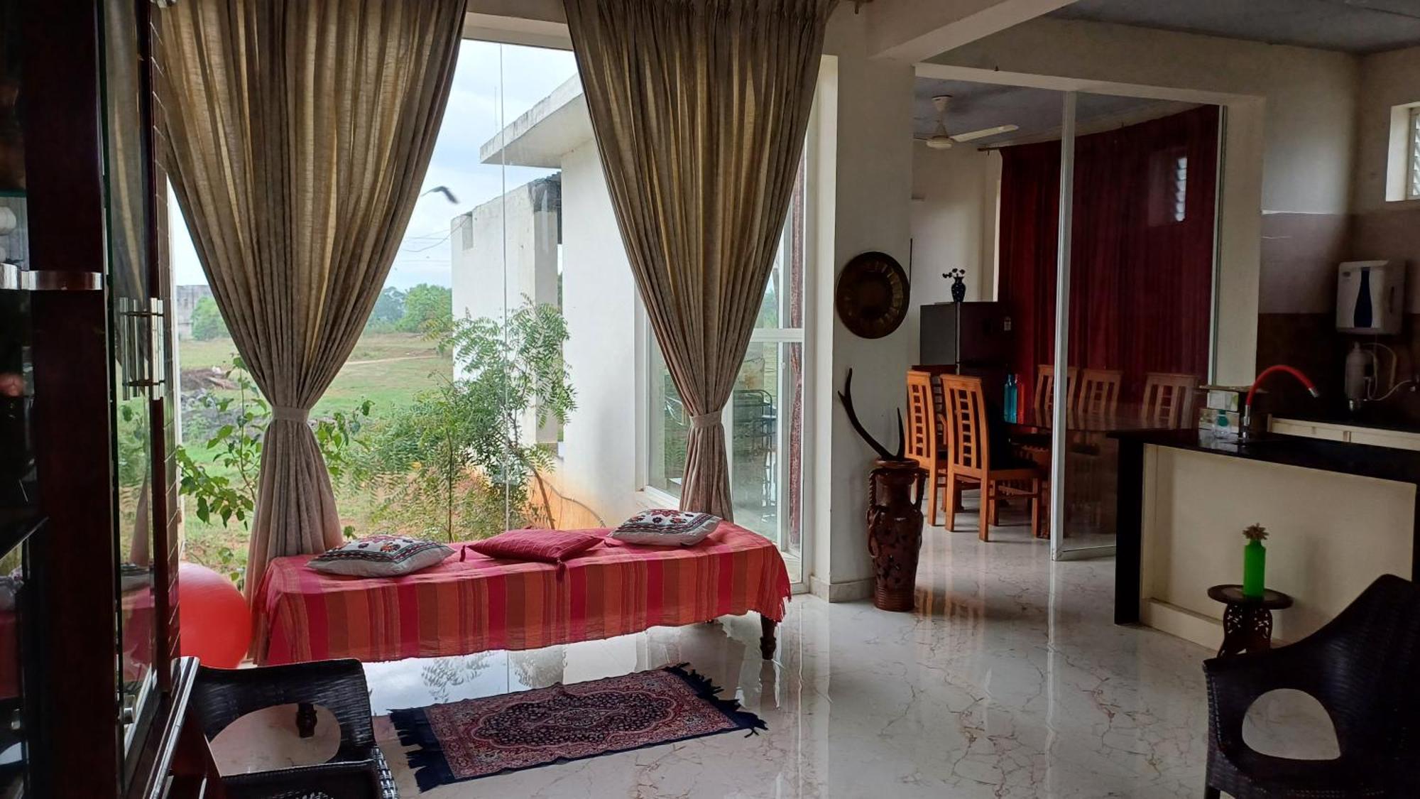 Shi'S Unique & Private 180 Degree Glass House In Pollāchi Esterno foto