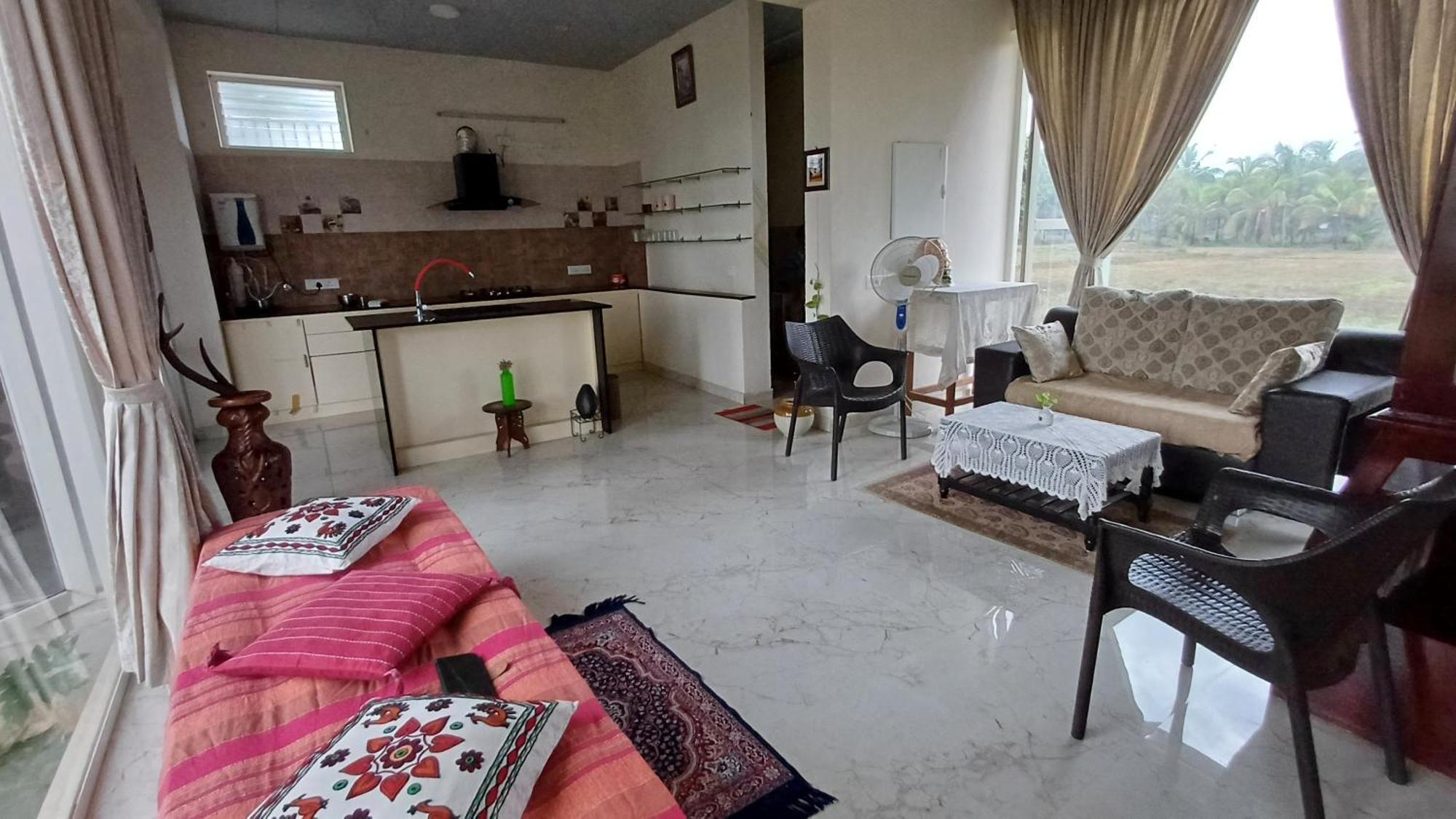 Shi'S Unique & Private 180 Degree Glass House In Pollāchi Esterno foto