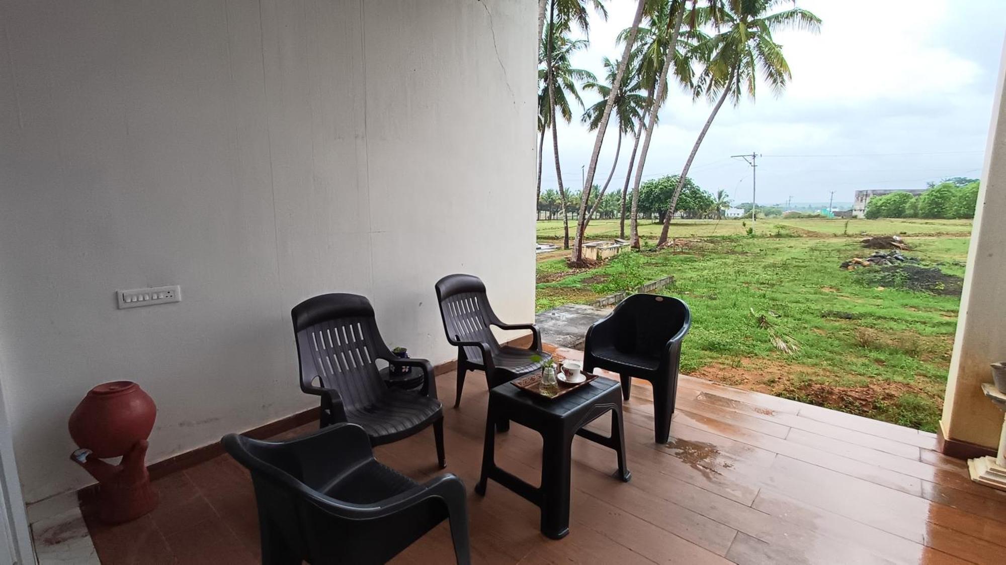 Shi'S Unique & Private 180 Degree Glass House In Pollāchi Esterno foto